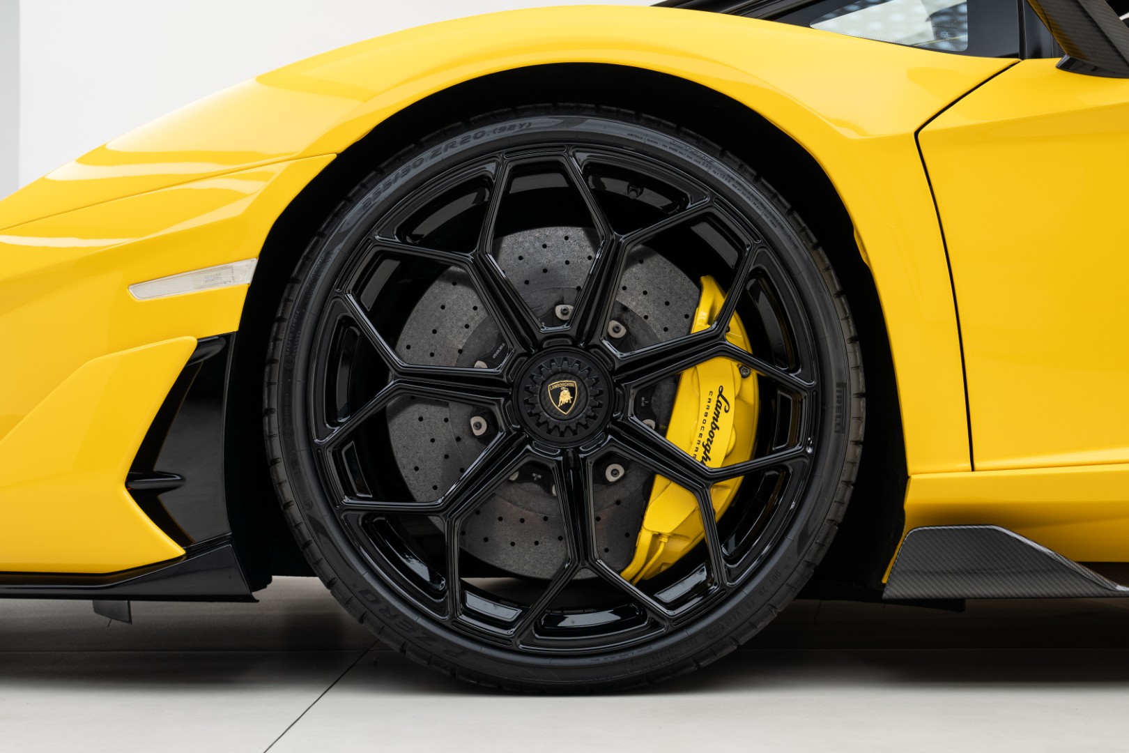 2020 LAMBORGHINI AVENTADOR SVJ ROADSTER LP 770